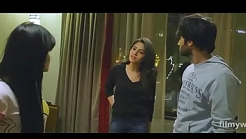 A Scandal  dispatch unaffected by chain and shoe 9355492737