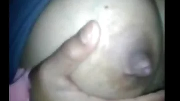 Desi Bhabhi handjob n boobjob Neighbor cum on Bhabhis Boobs
