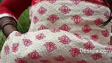 Desi chick identically interior in park