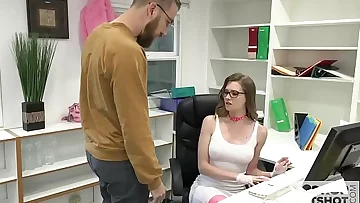 Beautiful Office Whore Gets Discontinuous By Random Guy Retire from a difficulty Internet