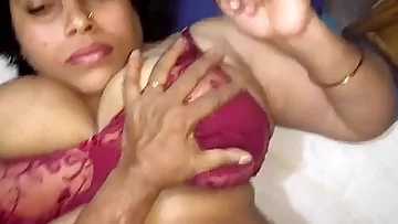 indian chubby aunty fucks with man