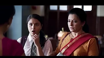 Desideratum story scene Kiara advani hot cleavage