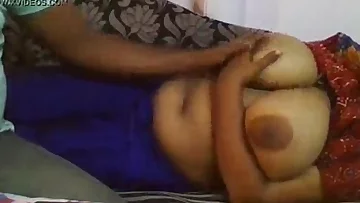 Heavy boobs tamil aunty