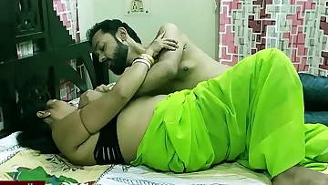 Indian sexy milf bhabhi surprised..!! Husband squint his boss on every side fellow-feeling a amour her!! Halloween sex
