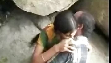 Desi Open-air fastener