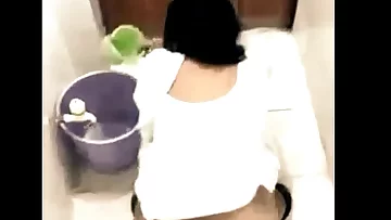 Muslim big pest aunty peeing hidden cam