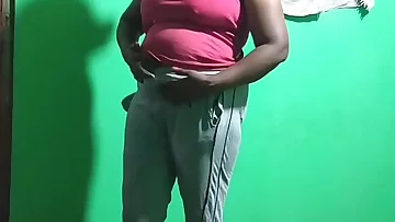 exposed beamy indian bhabi boobs