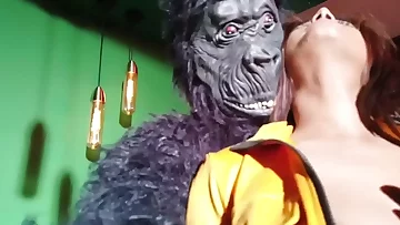 BANANARAMA Poonam Pandey Avant-garde Video